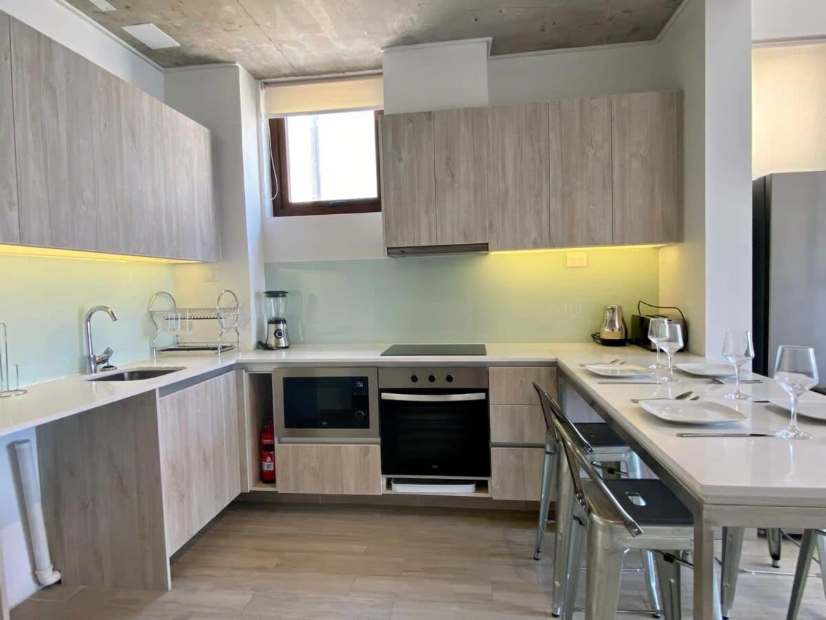 Apartamento Espectacular Loft Con La Mejor Vista Al Mar De Con Estacionamiento Servicio Hom Valparaíso